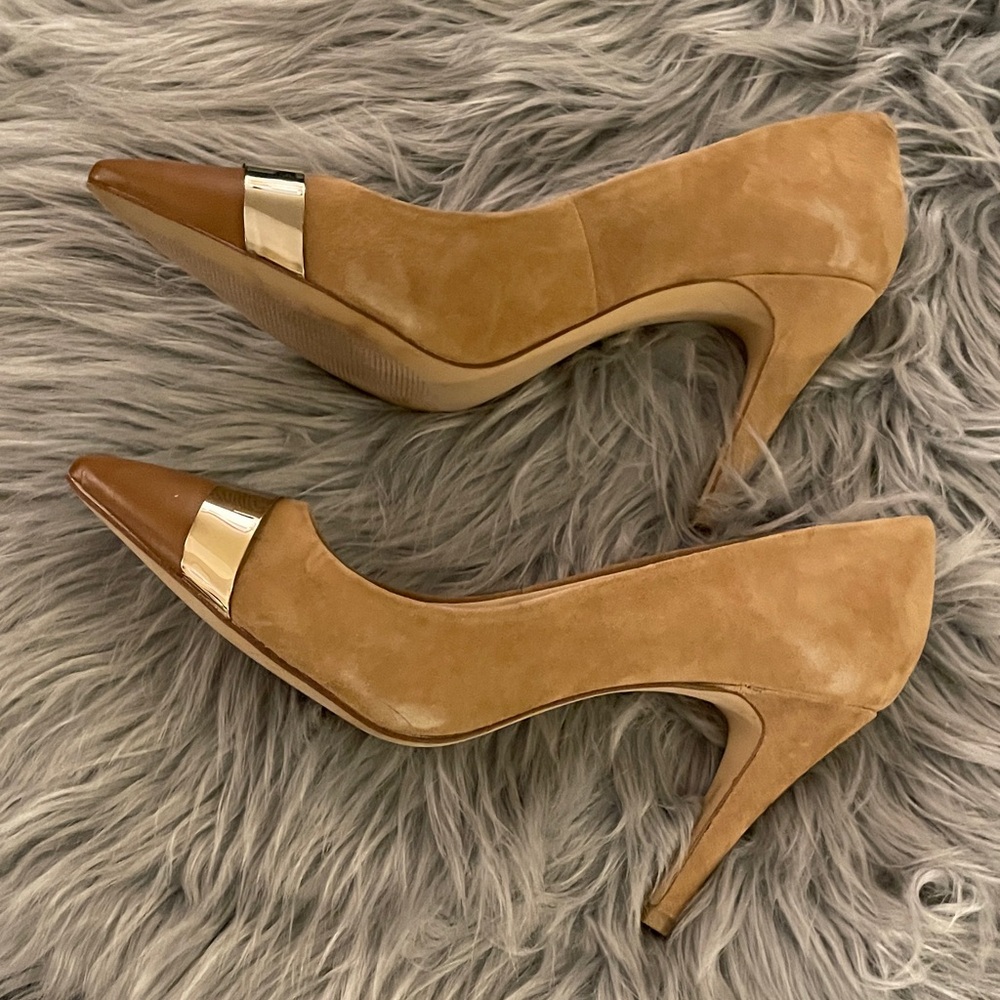 Banana Republic Tan Suede Upper & Heels with Gold Detail - Picture 5 of 8